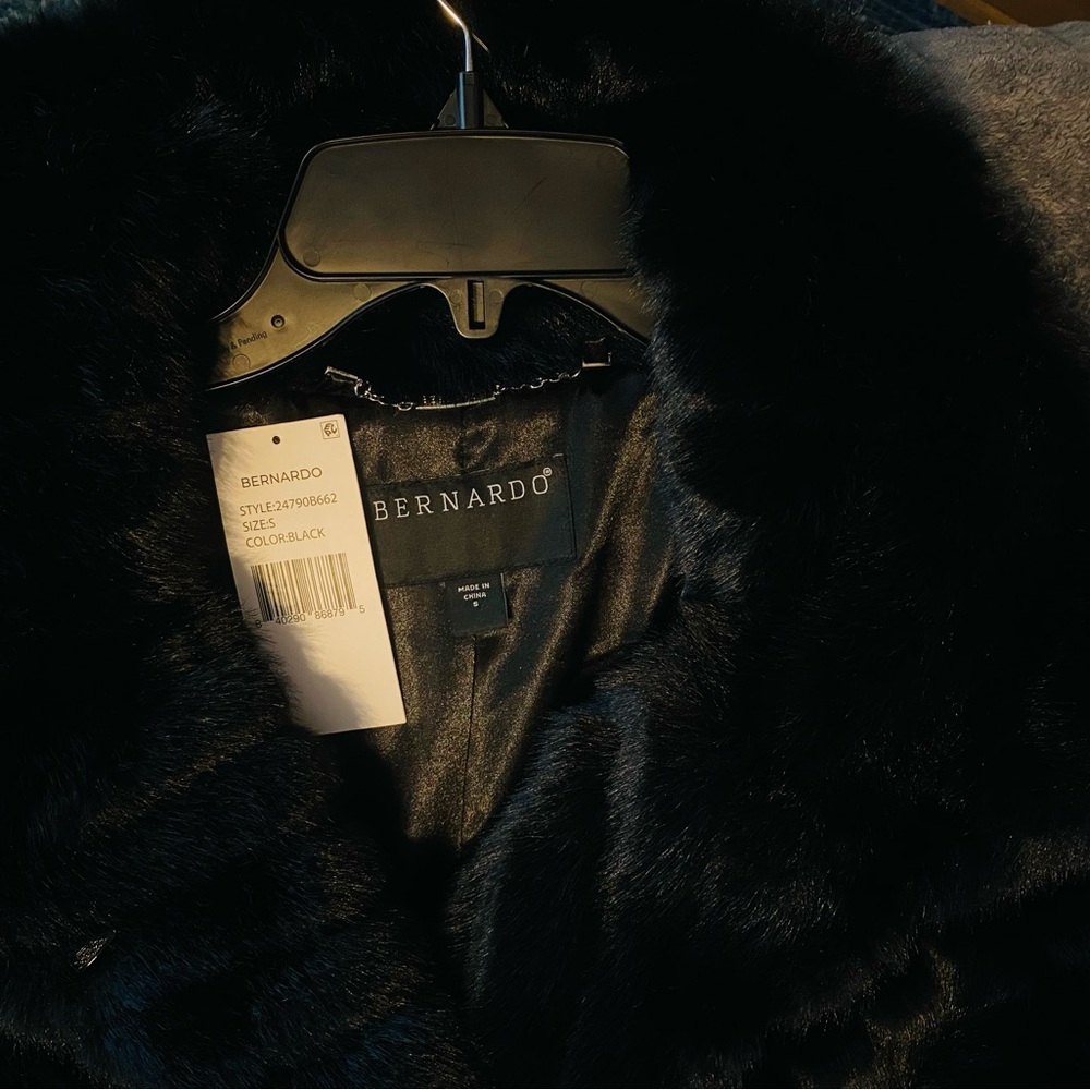 Bernardo Luxurious Black Teddy Jacket - Picture 9 of 10